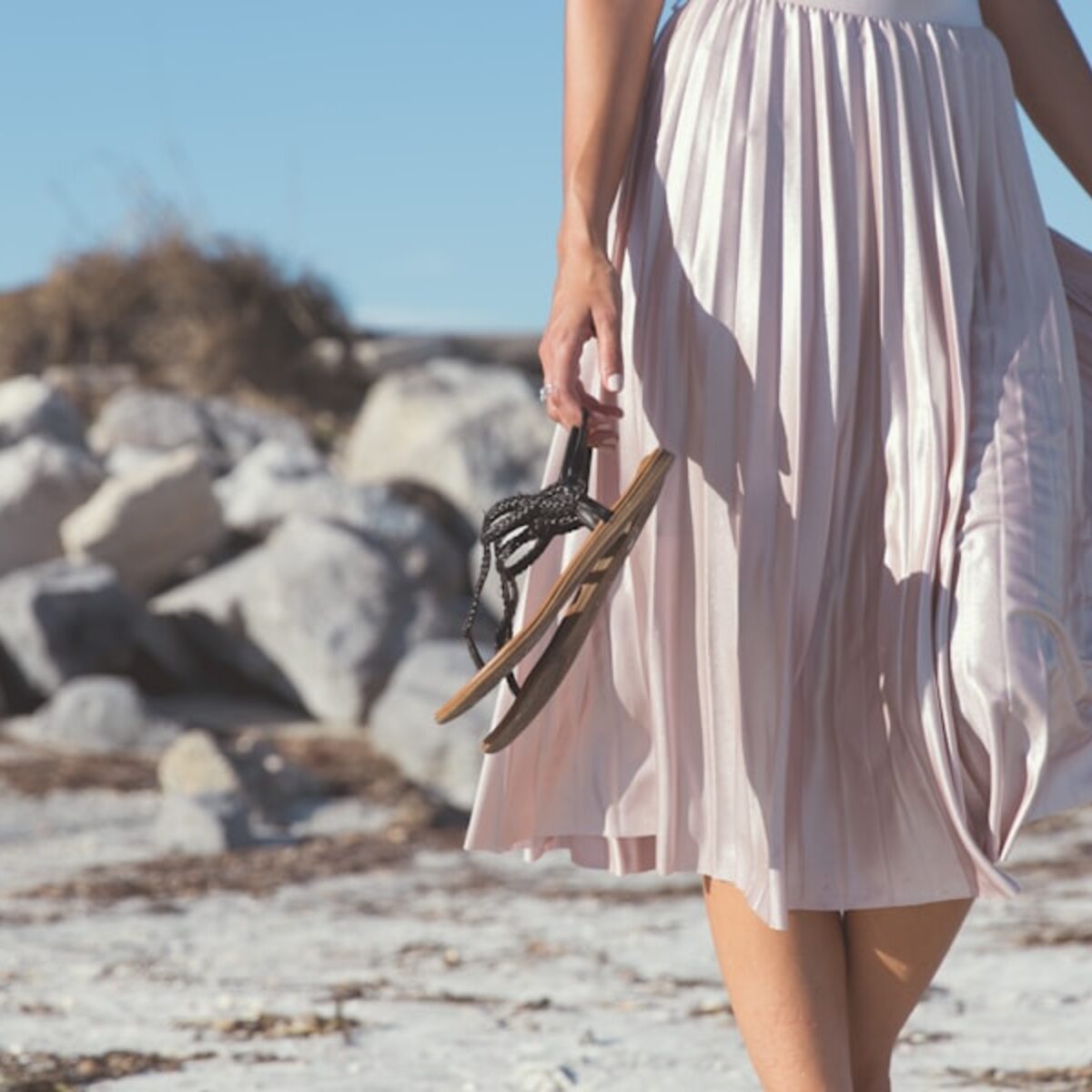 Women's Pleated Midi Skirt